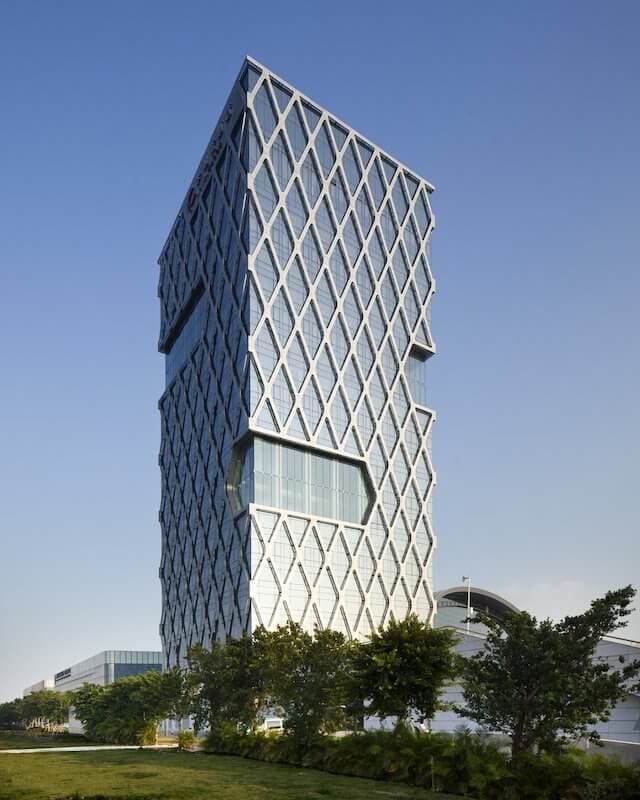 A 19-storey boutique hotel on Shenzhen Bay; on the design team at Goettsch Partners as building architect.